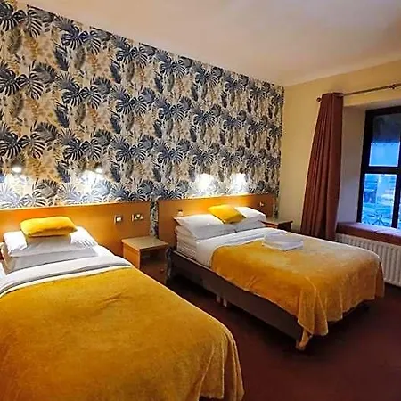 Holiday Hotel Ξενοδοχείο 2*