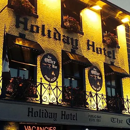 Holiday Hotel 2*