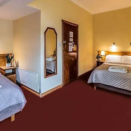 Holiday Hotel